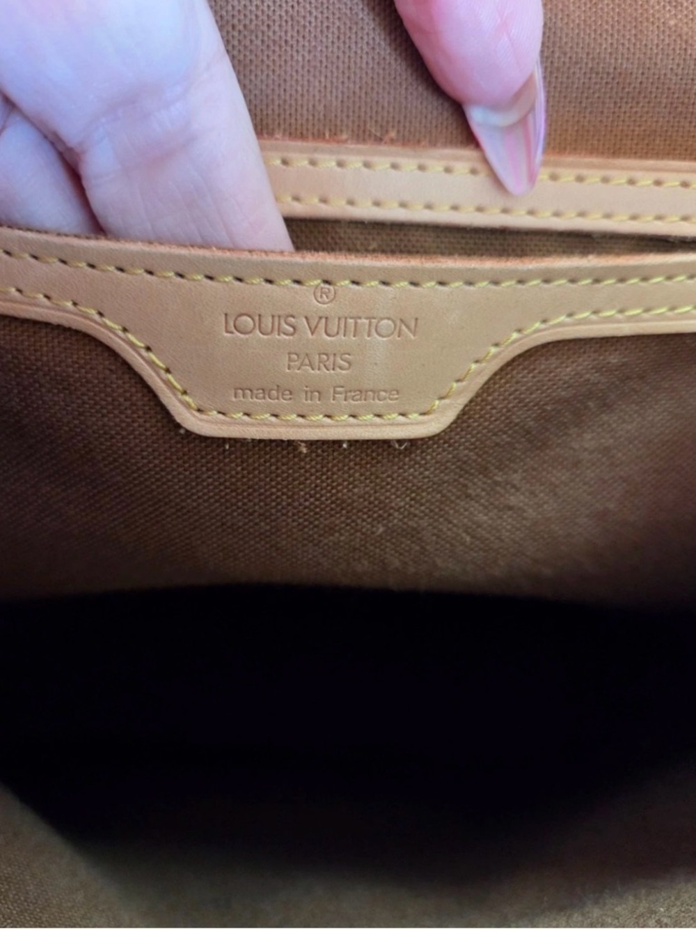 ✅AUTH✅LOUIS VUITTON DANUBE BACKPACK - Picture 6 of 16